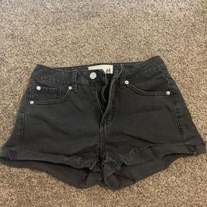 Black jean shorts!
